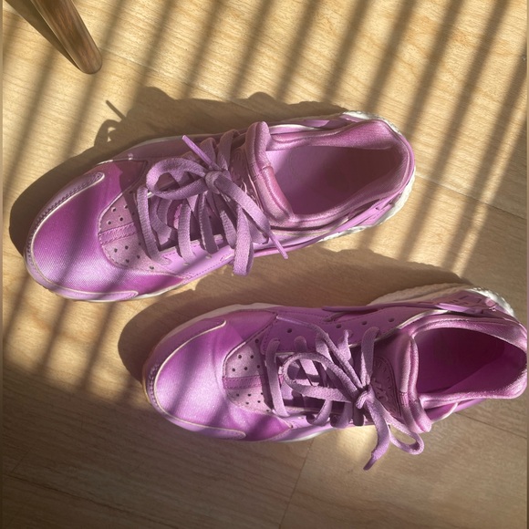 Nike Huarache - Picture 3 of 5